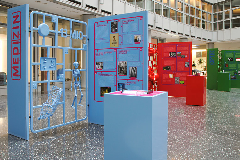 Spritzlinge Land der Ideen als verschiedene Ausstellungsflächen in Zusammenarbeit mit Designatics und dem Goetheinstitut
